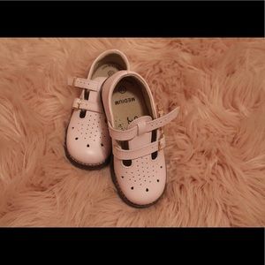 Footmates double strap Mary Jane’s